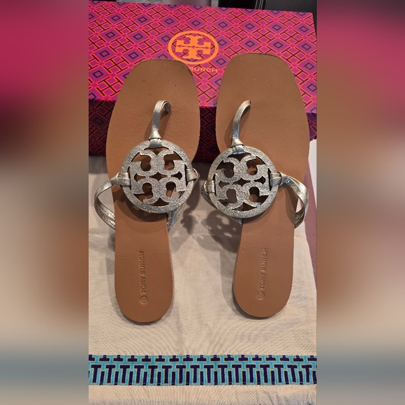 Tory Burch Gold Sandals for Women - Picture 2 of 4